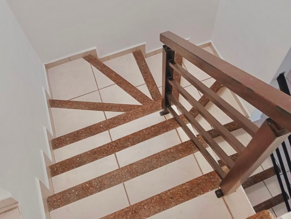 casa-cibeles-5-escaleras